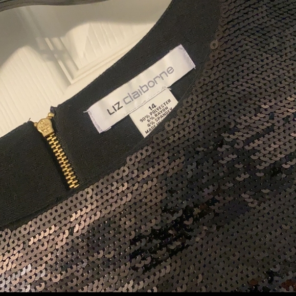 Beautiful black dress - Picture 4 of 6